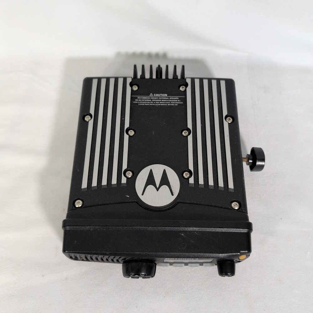 Motorola XTL1500 700/800 MHz In Dash Mobile 2 Way Radio w/ Head M28URS9PW1AN - Picture 2 of 7